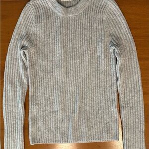 A&F Gray Ribbed Women’s Sweater